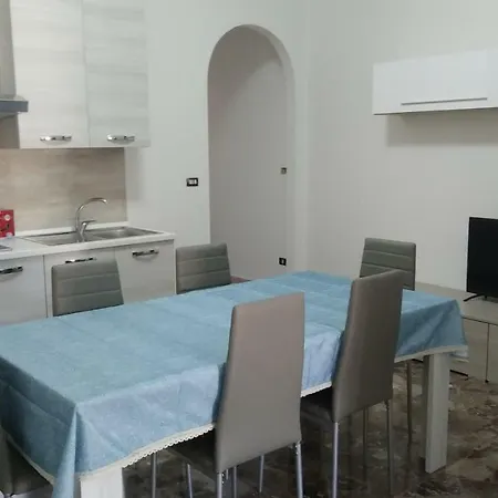 Apartment Casa Vacanze Leo 2 *
